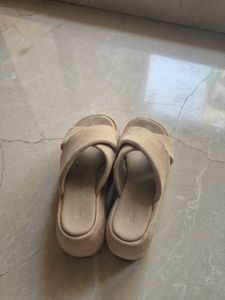Nude/Tan Platform Sandals (Outryt)