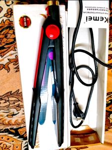 🎉OFFER‼️New Kemei Hair straightener‼️