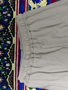 Cargo Pants fits upto 28 to 32 waist