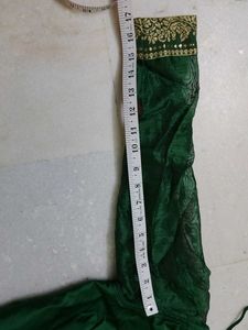 Elegant Green &amp; Gold Silk Blend Saree Set