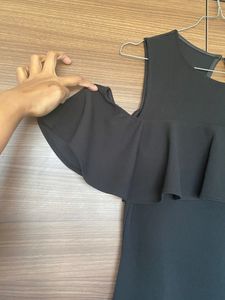 Elegant Cold Shoulder Black Dress