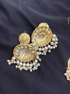 Golden Jhumka Earrings Set