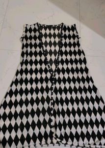 Houndstooth Sleeveless Cardigan