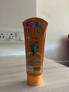 Lotus Herbals Sunscreen