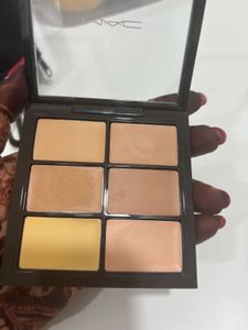MAC Conceal &amp; Colour Pallet - Medium