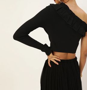 One shoulder top