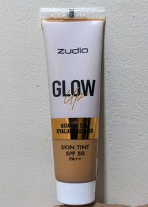 ZUDIO GLOW UP VITAMIN C HYALURONIC ACID SKIN TINT