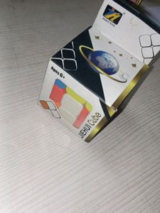 BRAND NEW Smooth RUBIK'S CUBE