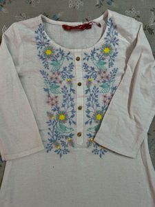 White Kurti