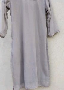 Elegant Embroidered Kurti