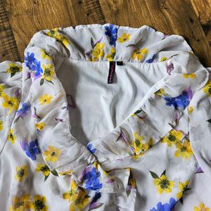 Floral Ruffle Crop Top