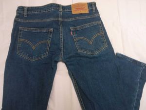 Levi's 513 Jeans - Classic Style