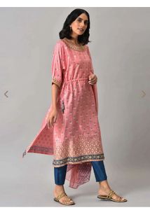 Elegant Pink Kurta with Stylish Design