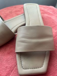 H&amp;M Beige Square Toe Slides