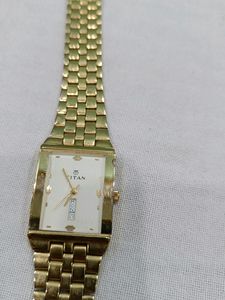 Gents golden Wrist watch