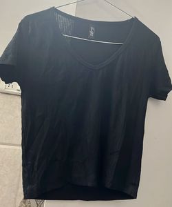 It’s A Black Crop Top For Girls