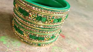 Green Bangle Set