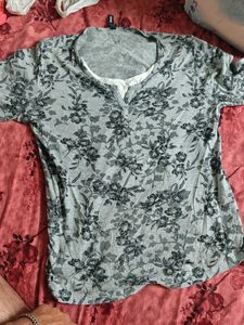 Red &#39;Let Your Light Shine&#39; Tee