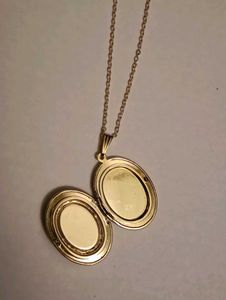 Vintage Photo Locket D