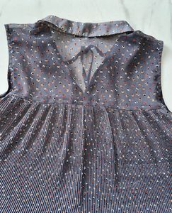 Beautiful Cape Top