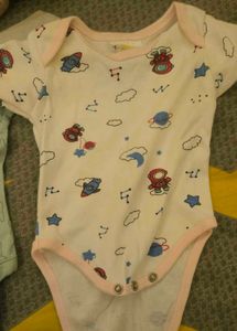 unisex mothercare onesies 0-3month