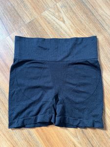 Gym Shorts Very Stretchable ( Fits 28,32)