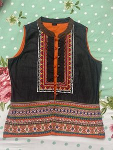 Embroidered Sleeveless Cotton Jacket