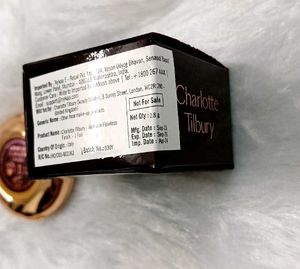 Charlotte Tilbury Airbrush Flawless Finish Powder