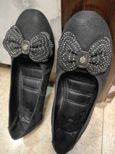 Black Embellished Bow Ballet Flats