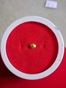 Gold Nose Pin Flower Design 18crt