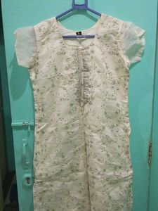 Elegant Embroidered Green Kurti Set