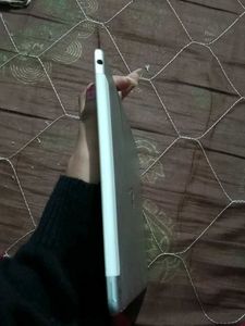 ipad  A1567 - absolutely perfect condition