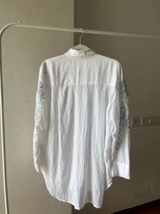 LINEN WHITE/BLUE PATCHWORK FLORAL BLOUSE