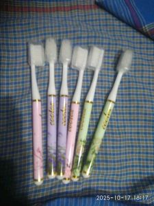 Cooler Toothbrushes - 2 Pack