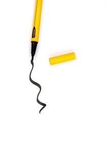 Malio Eyeliner. Smooth Perfect Color