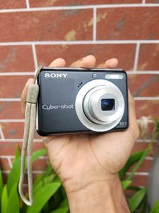 SONY CYBERSHOT DSC-S930 Digital Camera