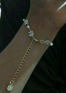 Daisy Flower Bracelet