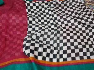 Checkered Pattern Saree