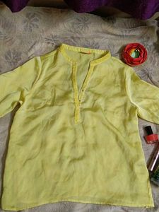 Butter Yellow Top