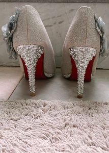 WITH SILLICON HEEL SUPPORT