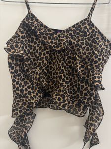 OUTZIDER Leopard Ruffle Top