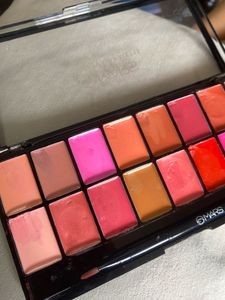 Mars Lipstick Palette
