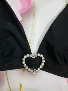 (1134)Black Heart Detail Bikini Top