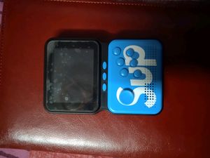 Handheld Retro Game Console (New)
