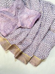 Elegant Printed Saree With Blouse