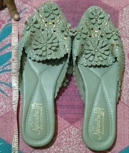 Elegant Floral Flats