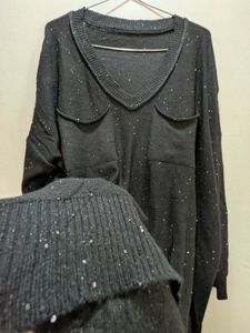 Stylish Black V-Neck Sweater (Shiny)