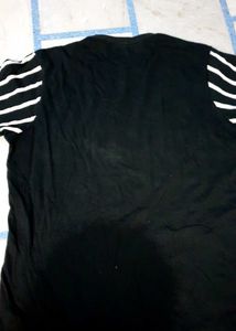 Blotch Striped T-Shirt - Classic Style