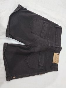 Shorts- W 28