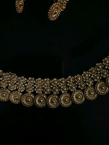 New Matt Finished Necklace With Earrings